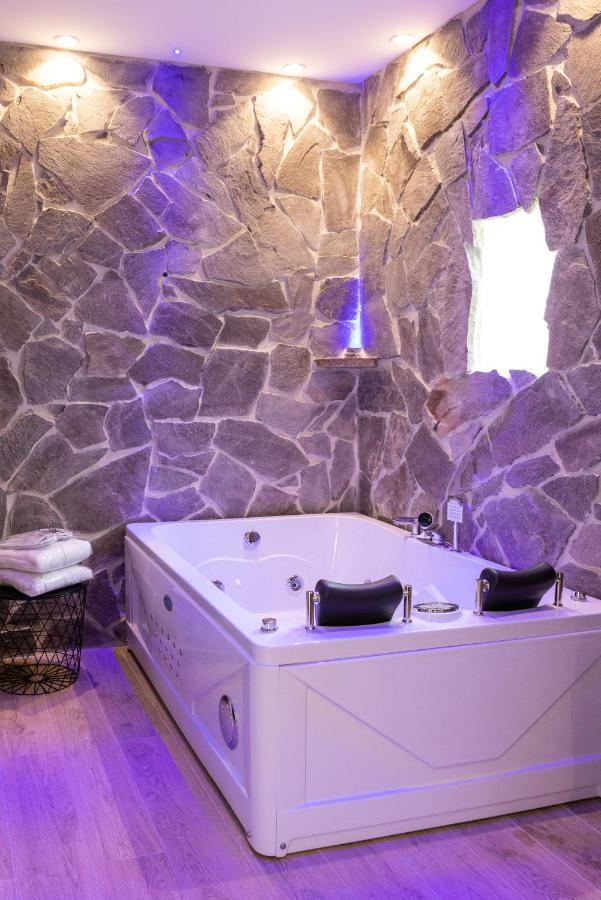 Lovely Rooms - Guest House Suites Триджано Екстер'єр фото