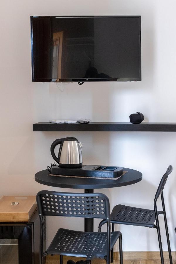 Lovely Rooms - Guest House Suites Триджано Екстер'єр фото