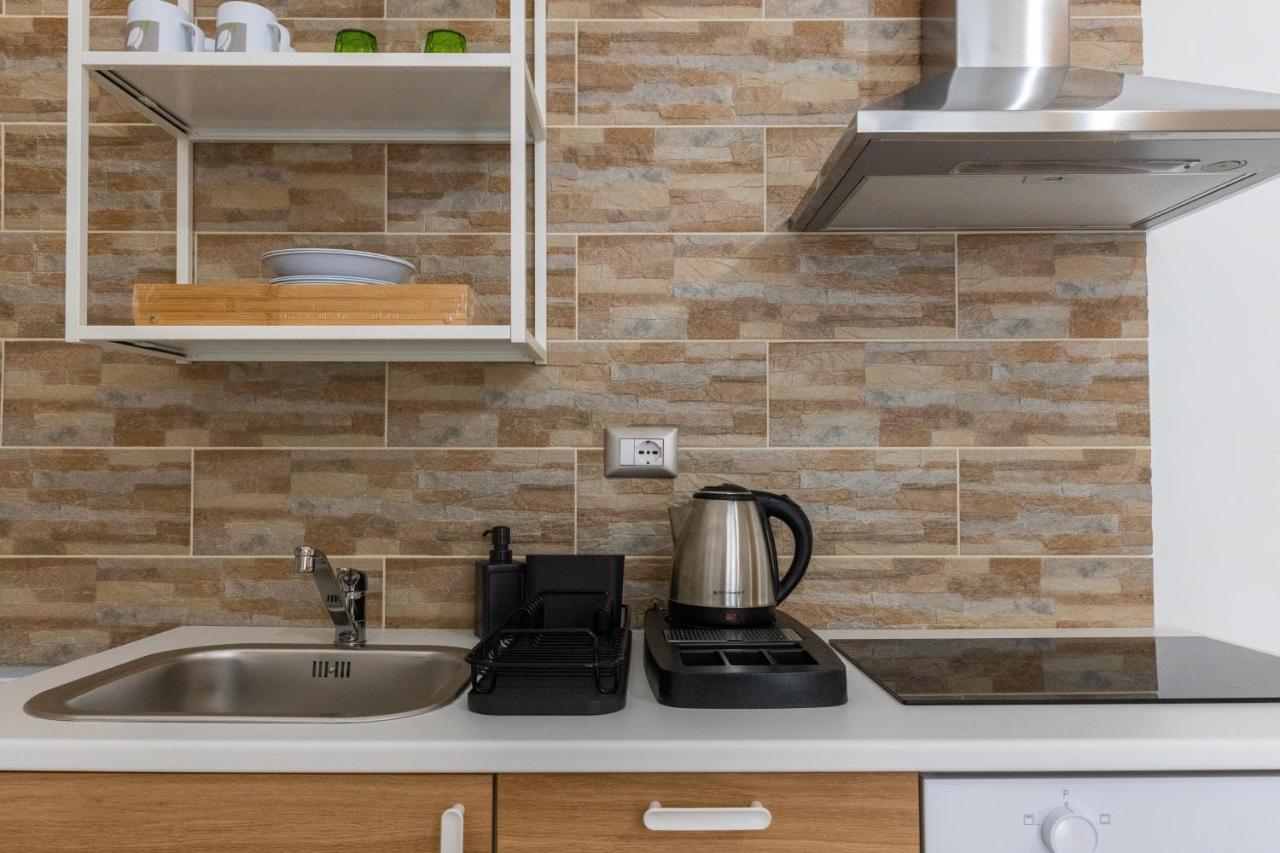 Lovely Rooms - Guest House Suites Триджано Екстер'єр фото
